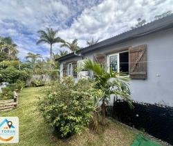 Maison / Villa 3 pi&egrave;ce(s)  80 m2