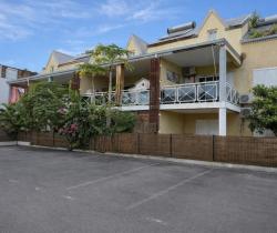 Appartement 3 pièce(s)  Saint Gilles Les Bains