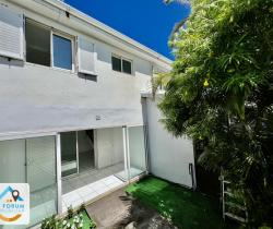 Maison / Villa 3 pi&egrave;ce(s)  80 m2