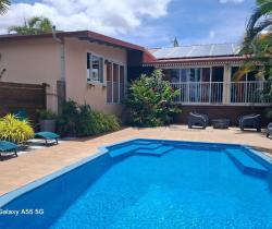 Maison / Villa 5 pi&egrave;ce(s)  230 m2