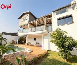 Maison / Villa 5 pi&egrave;ce(s)  130 m2