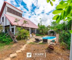 Maison / Villa 5 pi&egrave;ce(s)  153 m2