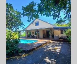 Maison / Villa 5 pi&egrave;ce(s)  143 m2