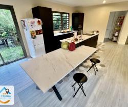 Maison / Villa 4 pi&egrave;ce(s)  135 m2