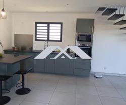 Maison / Villa 4 pi&egrave;ce(s)  91 m2