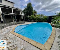 Maison / Villa 3 pi&egrave;ce(s)  64 m2