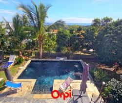 Maison / Villa 4 pi&egrave;ce(s)  237 m2