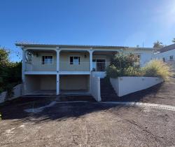 Maison / Villa 4 pièce(s)  Saint Paul 