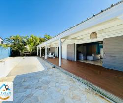 Maison / Villa 4 pi&egrave;ce(s)  122 m2