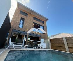 Maison / Villa 5 pi&egrave;ce(s)  120 m2