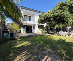 Maison / Villa 4 pi&egrave;ce(s)  102 m2