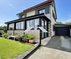 Maison / Villa 4 pi&egrave;ce(s)  110 m2