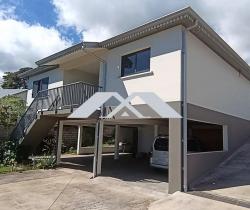 Maison / Villa 5 pi&egrave;ce(s)  116 m2