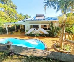 Maison / Villa 5 pi&egrave;ce(s)  137 m2