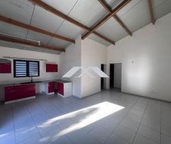 Maison / Villa 3 pi&egrave;ce(s)  59 m2