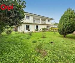 Maison / Villa 5 pi&egrave;ce(s)  205 m2