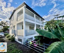 Maison / Villa 2 pi&egrave;ce(s)  73 m2