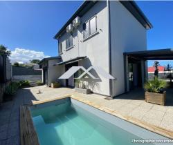 Maison / Villa 4 pi&egrave;ce(s)  135 m2