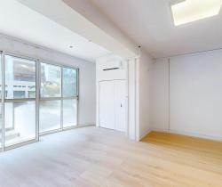 Locaux commerciaux Plus de 5 pi&egrave;ces 