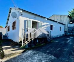 Maison / Villa 5 pi&egrave;ce(s)  94 m2