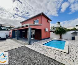Maison / Villa 4 pi&egrave;ce(s)  114 m2