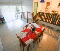 Maison / Villa 5 pi&egrave;ce(s)  148 m2