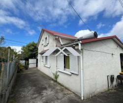 Maison / Villa 4 pi&egrave;ce(s)  80 m2