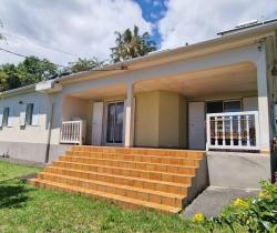 Maison / Villa 4 pièce(s)  Sainte Marie 